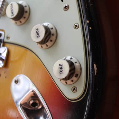 FENDER "Michael Landau Signature 1968 Stratocaster, Round-Laminated Rosewood, Bleached 3-Color Sunburst" HARDCASE, PAPERS, 3, 58 KG image 9