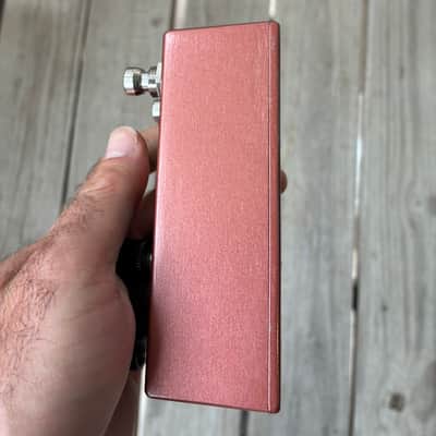 Walrus Audio Monument Harmonic Tap Tremolo V2 2018 - Present - Coral / Black electric guitar pedal image 12