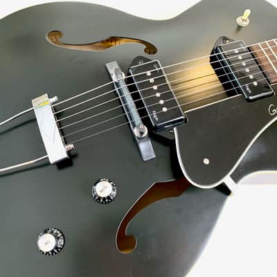 Godin 5th Avenue CW Kingpin II Black image 9