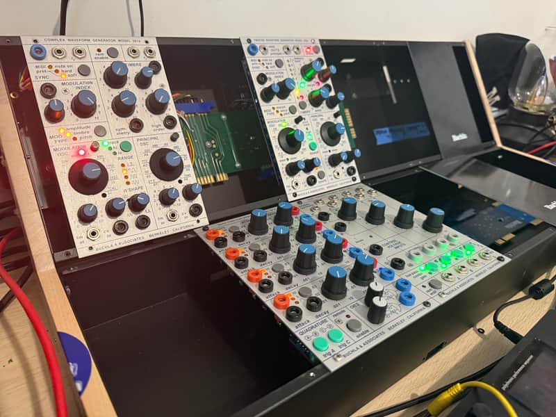 Buchla 12 berth case, 201e-6 image 1