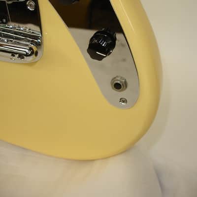2005 Fender '69 Mustang Reissue Electric Guitar, Rosewood Fingerboard, Vintage White w/ Bag image 8