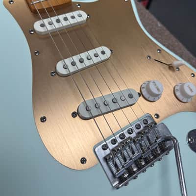Squier Classic Vibe 40th Anniversary - Satin Sonic Blue image 6