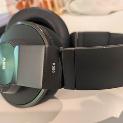 AKG K550 Closed-back Over ear headphones with case image 3