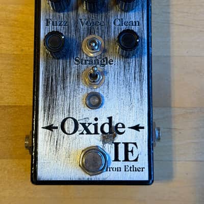 Iron Ether Oxide 2010s - Graphic image 1