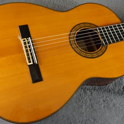 ヤマハ クラシックギター　C-180 YAMAHA（ヤマハ） Yamaha C-180 Classical Guitar クラシックギター
