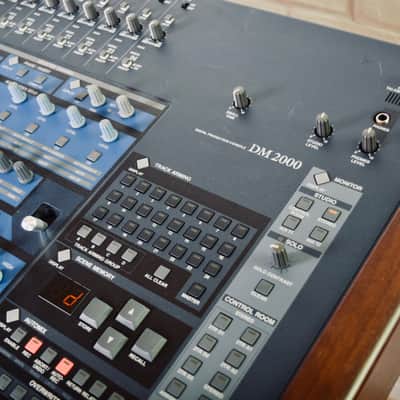 Yamaha DM2000 digital mixing console in excellent condition-DM-2000 audio mixer image 3