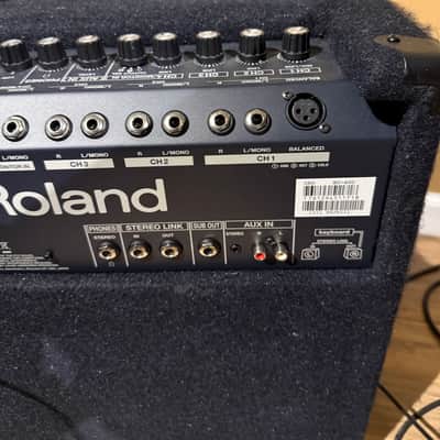 Roland KC-400 keyboard amplifier. 150 watts with 12” speaker, horn tweeter, 4-channel mixer, XLR mic 2018 - Black image 6