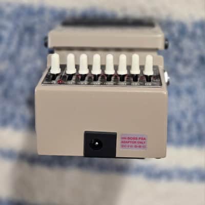 Boss Bass EQ GEB-7 - tan image 2