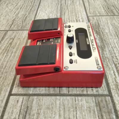 Boss VE-20 Vocal Processor Twin Pedal Vocal Performer image 8