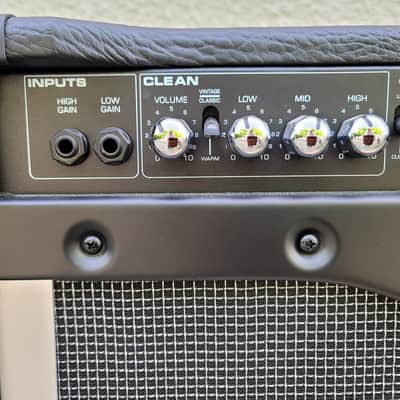 Peavey Bandit 112 Combo image 2