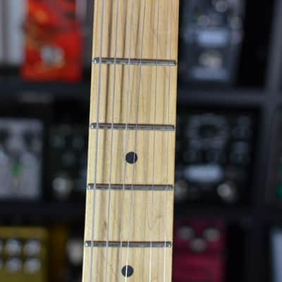 EVH Striped Series "Circles/See Ya" 2010 - 2024 - Gloss Black/White image 12