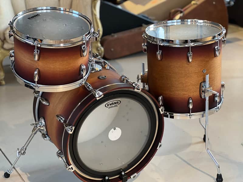 gretsch renown tobacco burst 4 Piece Drum Set (24/13/16/14sn) Satin The Renown maple shells are 7 gretsch renown tobacco burst Amazon.com: