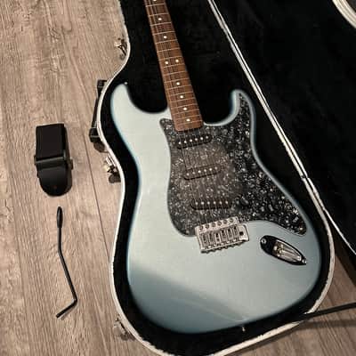 Fender 2006 MIM Fender Stratocaster - Metallic Ice Blue Finish image 1