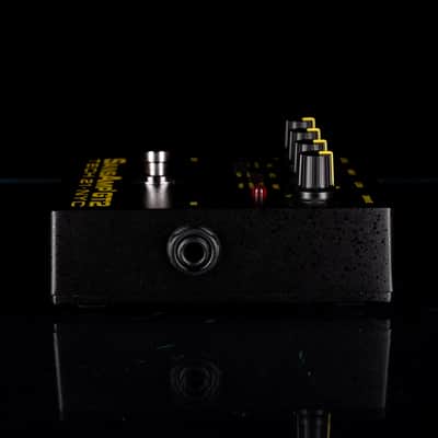 Used Tech 21 SansAmp GT2 Tube Amp Emulator Pedal With Box image 4