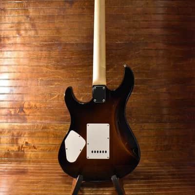 Yamaha Pacifica 212VFM, Tobacco Brown Sunburst image 4
