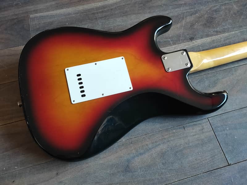 1970's Fresher Straighter FS-331 Stratocaster Sunburst (Made in
