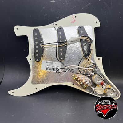 Fender   Pre Wired Pickguard 57 62 Stratocaster Parchment White image 2