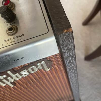 Gibson GA 8T / Discover Tremolo Early 60’s - Excellent, with only minor dings on the corners of the torte image 13