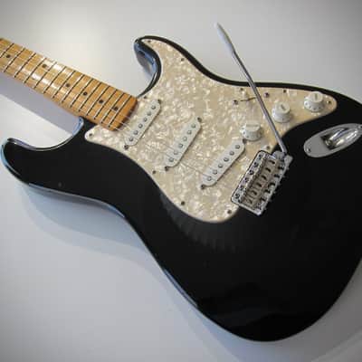 Immagine Fender Deluxe Powerhouse Stratocaster Guitar Dummy Coil Active Electronics Circa-2002-Black - 1