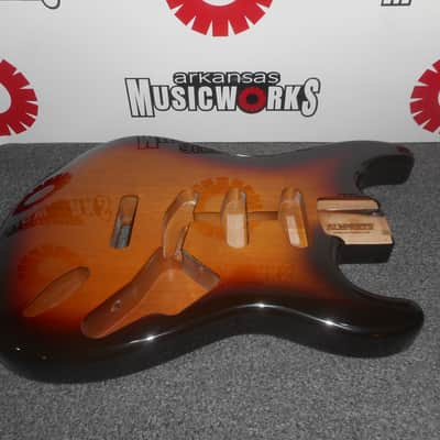 Allparts Fender Licensed Strat Body, Alder, 3-TONE SUNBURST, #SBF-3SB