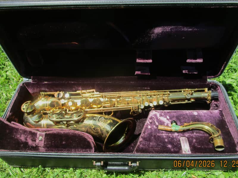 Selmer Mark VI Tenor Saxophone, 1971, Serial # 192472, Case image 1