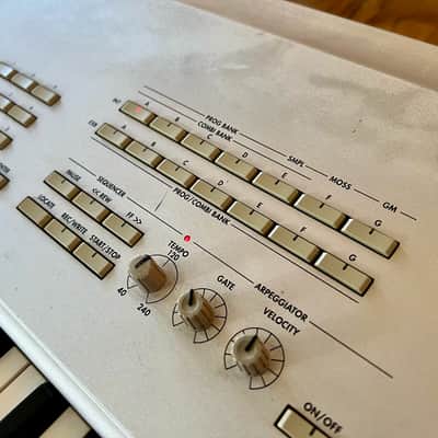 Korg Triton Studio 61-Key 120-Voice Polyphonic Workstation 2002 - 2005 - Silver image 11