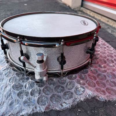 Spaun 5x14 Custom Maple Snare Drum – Silver Sparkle, Black Nickel Hardware, USA Made image 5