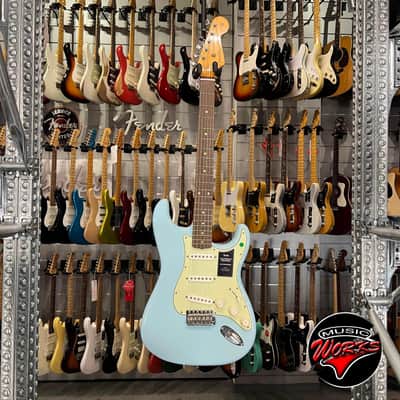 Fender Vintera Ii Limited Road Worn Stratocaster Sonic Blue image 2