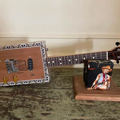 Taconic #208 4 String Electric Cigar Box Concert Ukulele - Arturo Fuente Curly Head - Video image 14