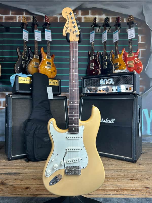 Fender Highway One Stratocaster Honey Blonde 2007 Left Handed Electric Guitar