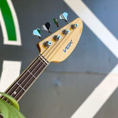 Limited Edition VOX Teardrop Bass - Sunburst image 3