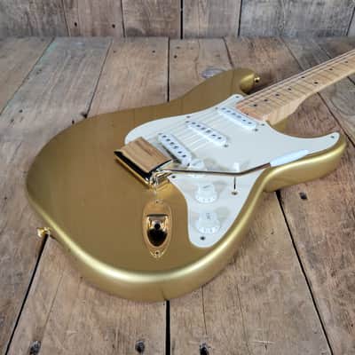 Fender '54 Stratocaster Custom Shop 1998 Gold Hardware, Orig Case & Paperwork- Aztec Gold image 9