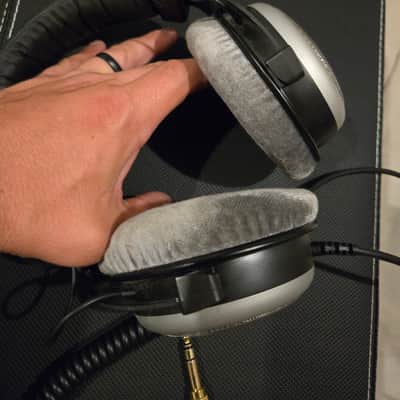 Beyerdynamic DT-880 Pro Studio Headphones 2010s - Black/Silver image 3