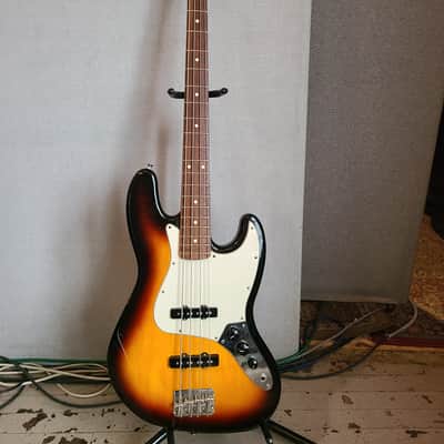 Fender Standard Jazz Bass with Rosewood Fretboard 2004 - Brown Sunburst image 1