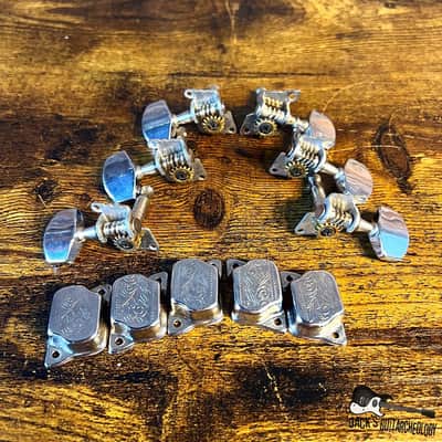 Economy 3x3 Embossed Covered Gear Tuners *MISSING ONE COVER* (1980-2000s - Chrome) image 1