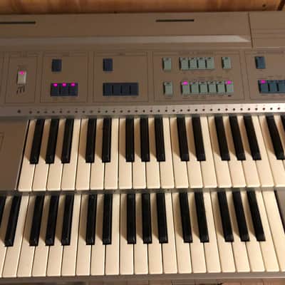 DUAL KEYBOARD ORGAN with pedals | VISCOUNT CX4 image 3