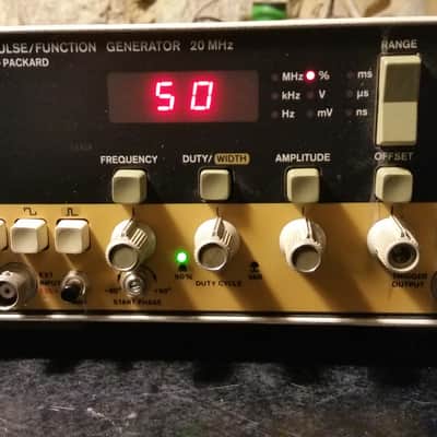 Générateur de fonction et d'impulsion HEWLETT PACKARD modèle HP8111A. image 4