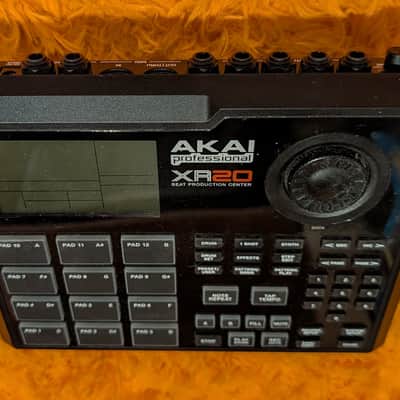 Akai XR20 2010s - Black with power supply image 3