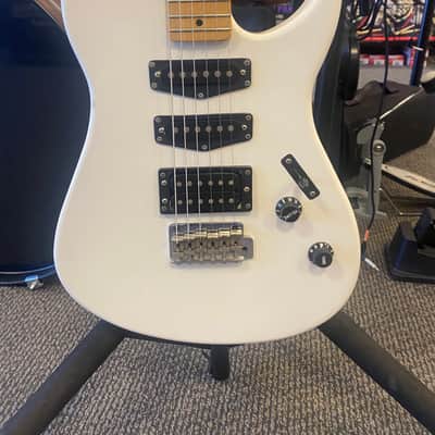 Squier Bullet 1980’s - White image 1