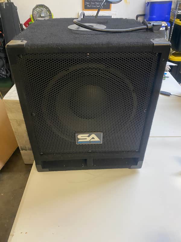 Powered 1x10" Compact 250w Subwoofer Speaker Cab image 1