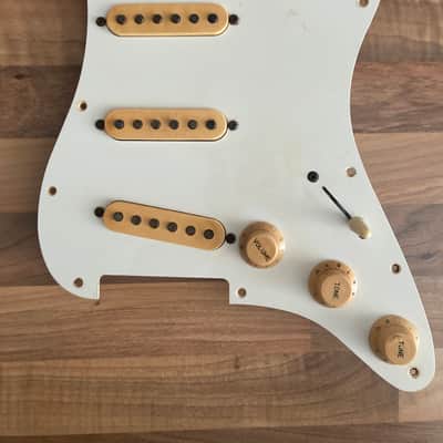 Fernandes 1978 - Loaded Pickguard **Stone Logo** FST60 1978 - Parchment image 3