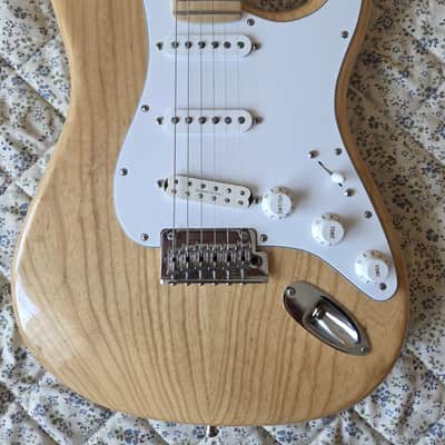 Fender American Pro Stratocaster MN Natural image 5