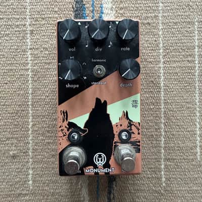 Walrus Monument Tremolo – NM Condition! image 2