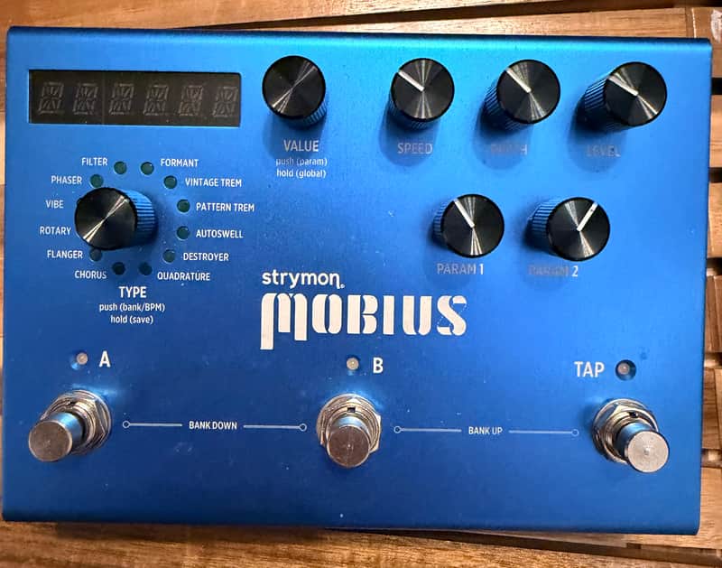 Strymon Mobius