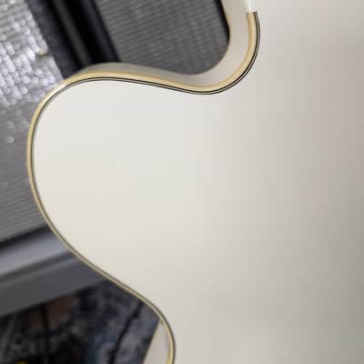 Gretsch G2627TG Streamliner Center Block 3-Pickup 2020 - 2021 - White image 19