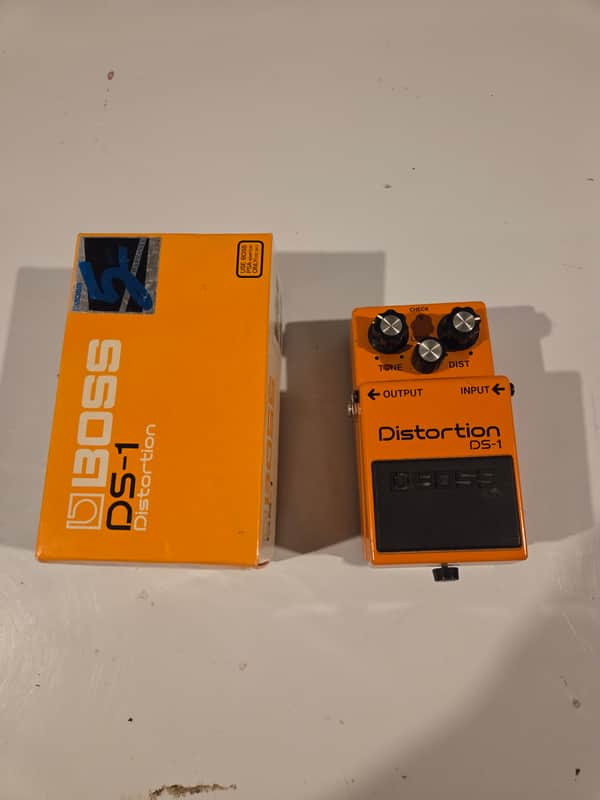 Keeley Boss DS-1 Distortion with Ultra and Seeing Eye Mods