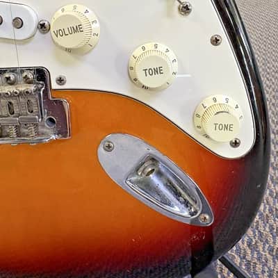 Fender Standard Stratocaster with Maple Fretboard 1995 - Brown Sunburst image 8