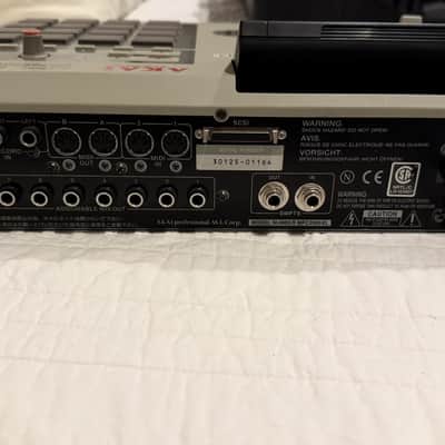 Akai MPC 2000XL Midi Production Center 1999 image 4