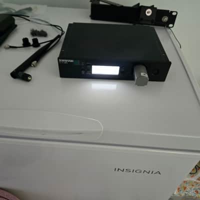 Like new Shure GLXD4R+ wireless instrument system. image 6