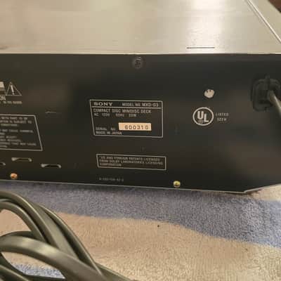 Sony MXD-D3 combo CD play and minidisc play/record deck July 1999 - Black image 8